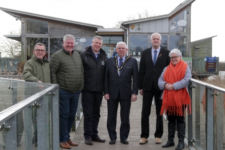 Mike Spencer - Vice Chair of Nottinghamshire Wildlife Trust, Steve Carr - Deputy Leader at Broxtowe Borough Council, Paul Wilkinson - CEO Nottinghamshire Wildlife Trust, Michael Brown - Mayor of Broxtowe Borough Council, Milan Radulovic - Leader of Broxtowe Borough Council and Theresa Cullen Members of Broxtowe Borough Council